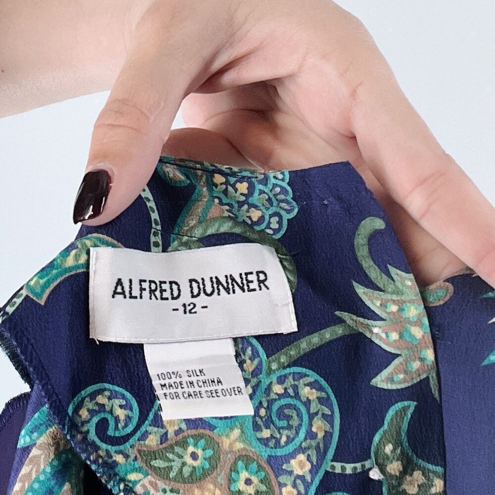 SOLD Vintage Alfred Dunner Silk Blue Floral Crewneck Blouse Size 12 - Picture 3 of 4